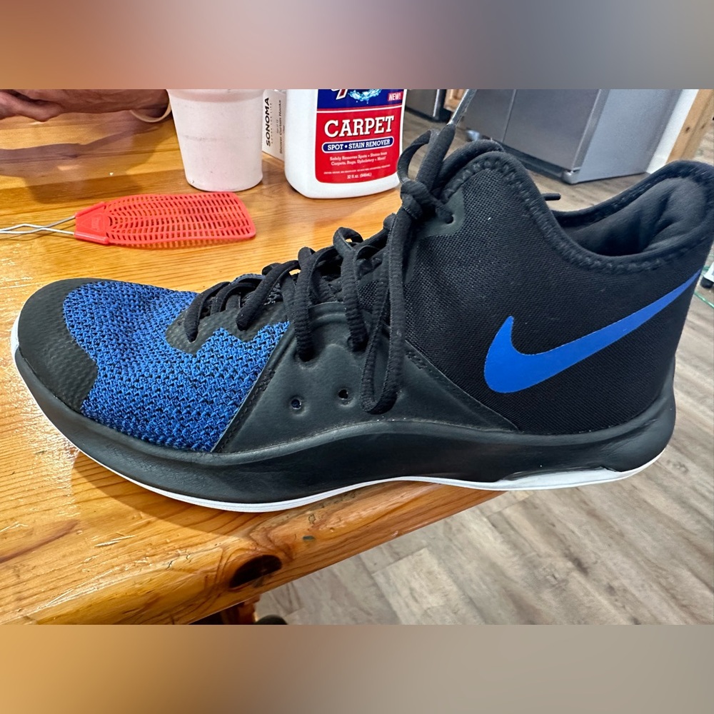 Nike air basketball shoes